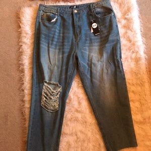 Ripped, boyfriend high rise jeans